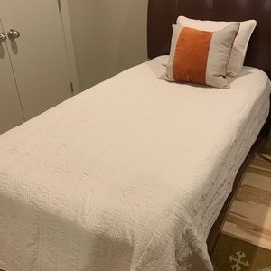 Thomas Paul Twin Coverlet Set